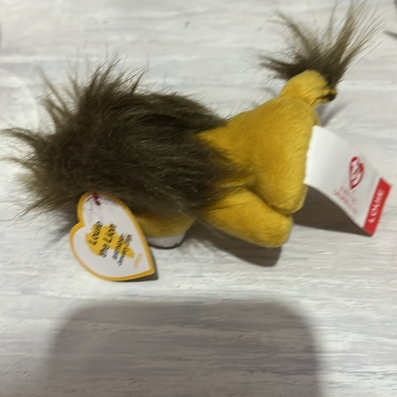 Louie the Lion - Picture 2 of 2